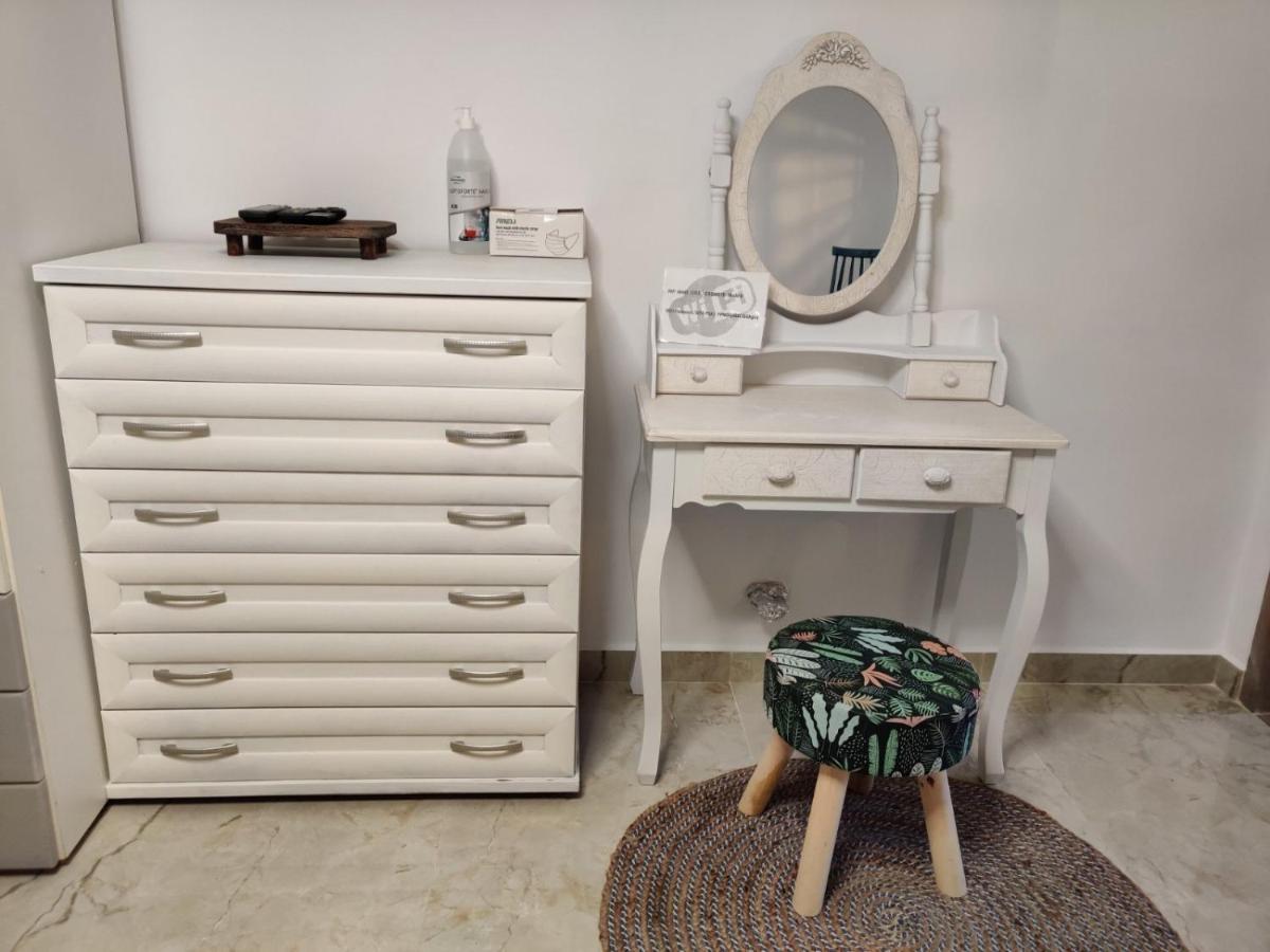 Vintage Lux Homes Vrasná Dış mekan fotoğraf