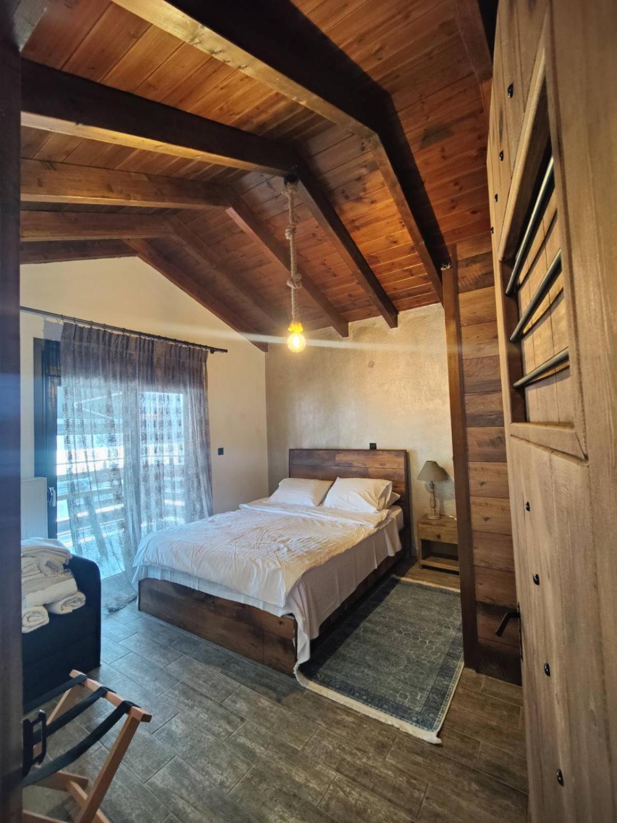 Vintage Lux Homes Vrasná Dış mekan fotoğraf